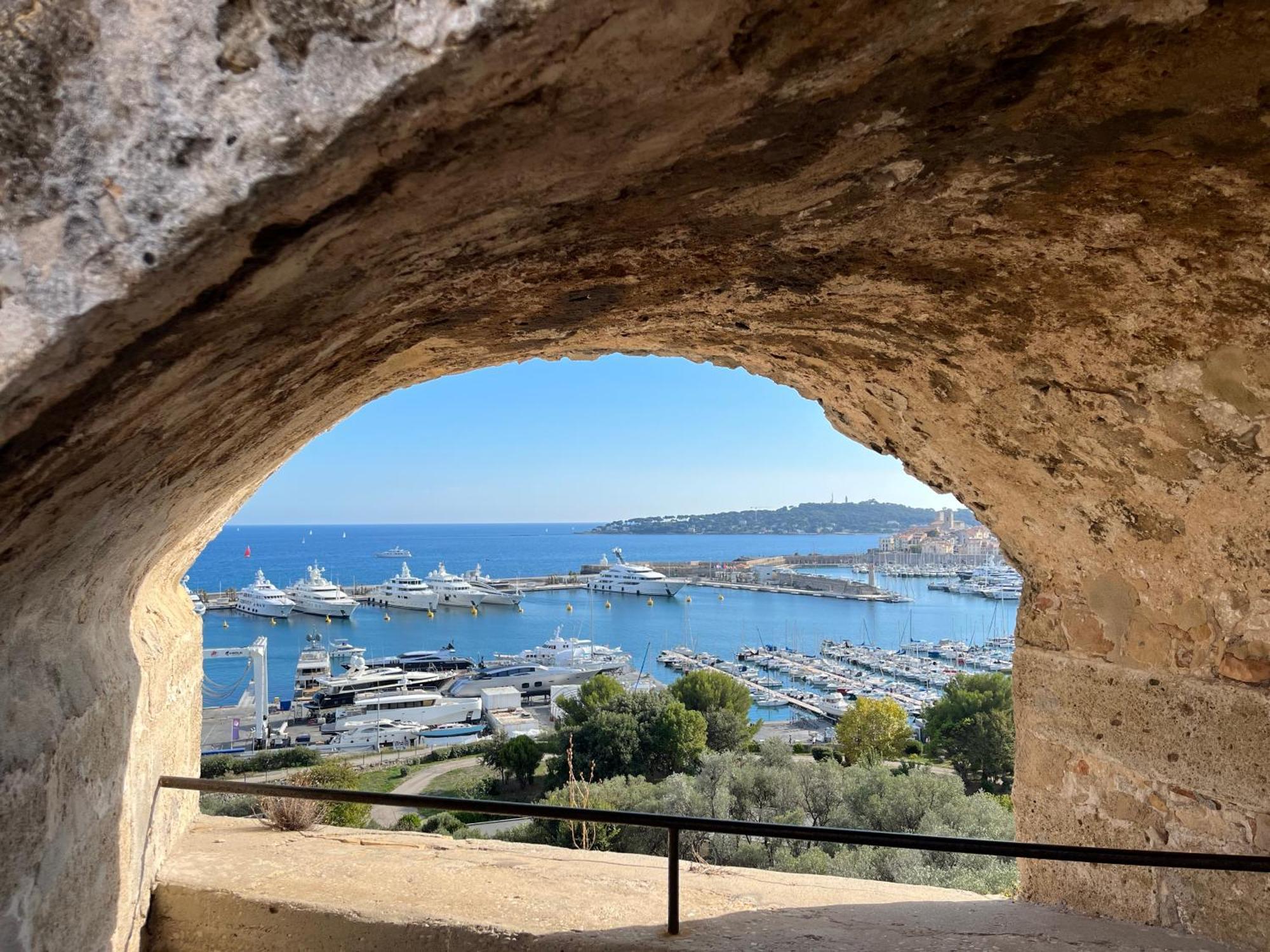 Antibes Carre D'Or Bastion Albert 1Er Vue Mer Exterior photo